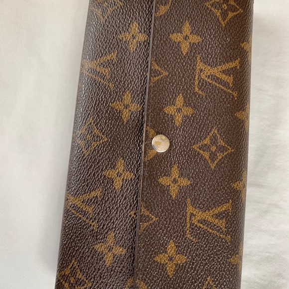 Authentic Louis Vuitton Wallet - Picture 4 of 9